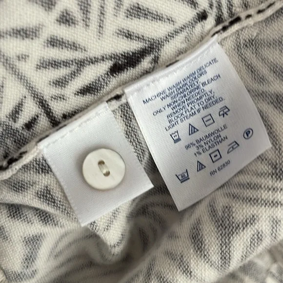 Lands’ End women’s small neutral print button cardigan excellent condition - Picture 3 of 5